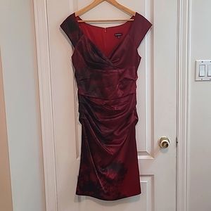 Le Chateau burgundy/black dress